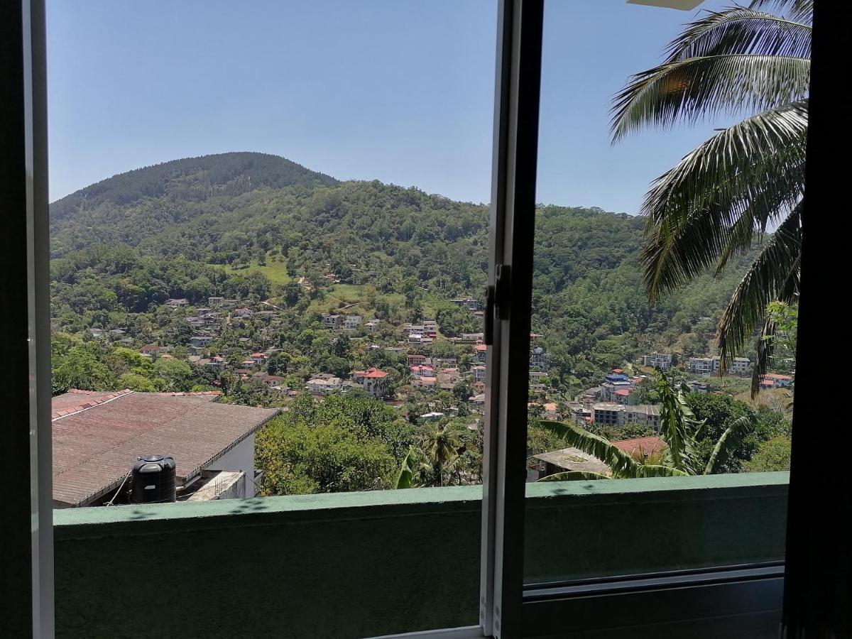 Mountain View Apartment Kandy Room photo